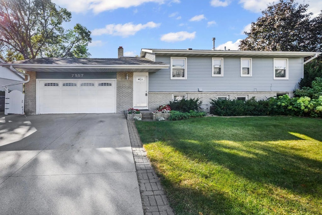 7557 80th Street S, Cottage Grove