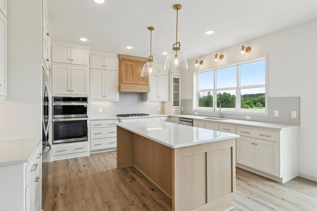 21928 Edison Street Ne, East Bethel