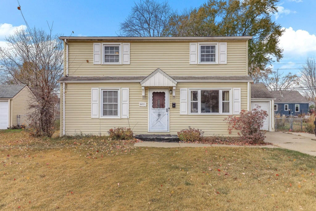 4421 Xenia Avenue N, Crystal