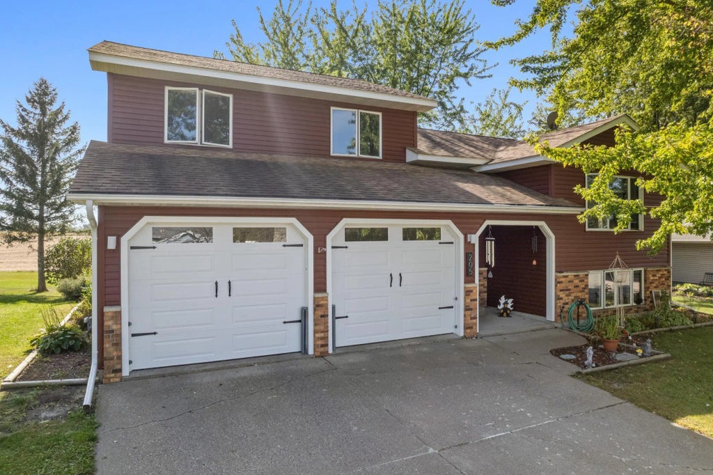 205 Nicholas Drive, Lewiston