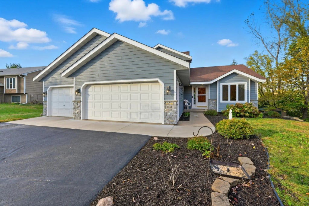 10435 163rd Street W, Lakeville