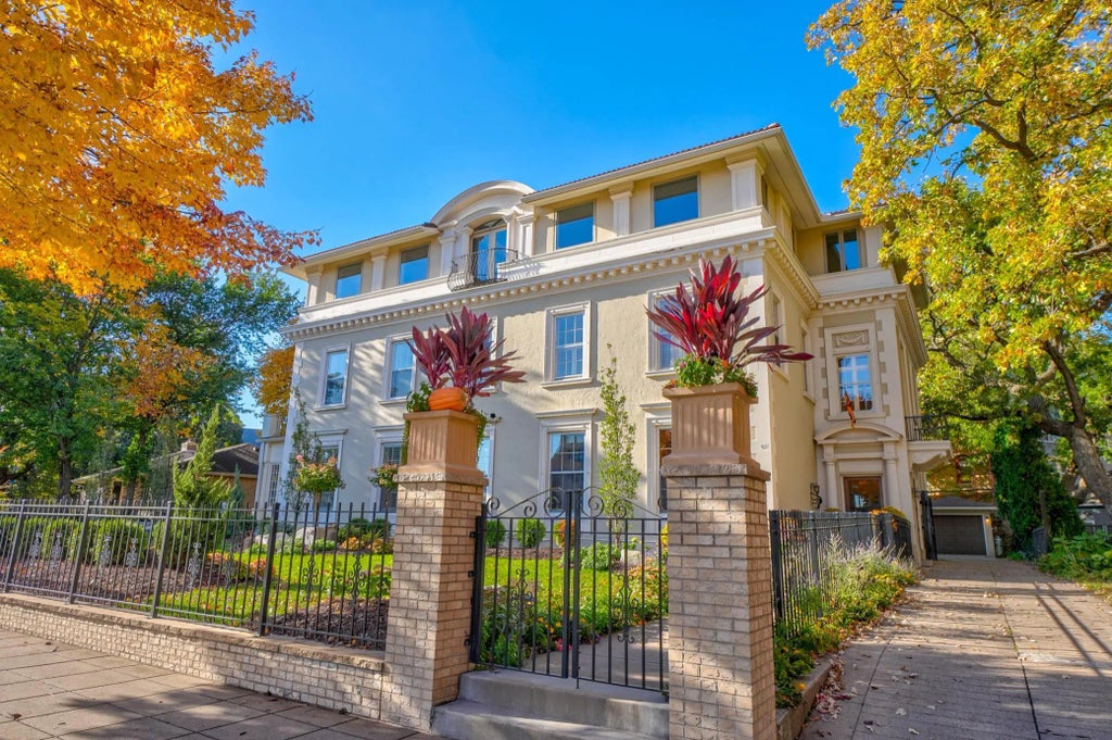 421 Summit Avenue #3, Saint Paul