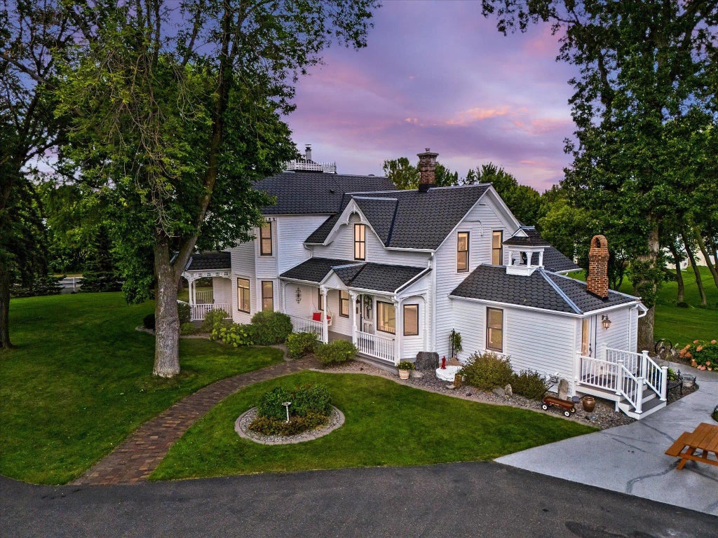 8858 Comstock Court, Maple Grove