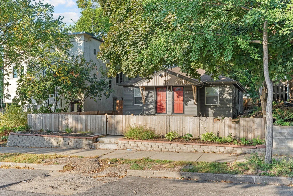 3952 Bloomington Avenue, Minneapolis