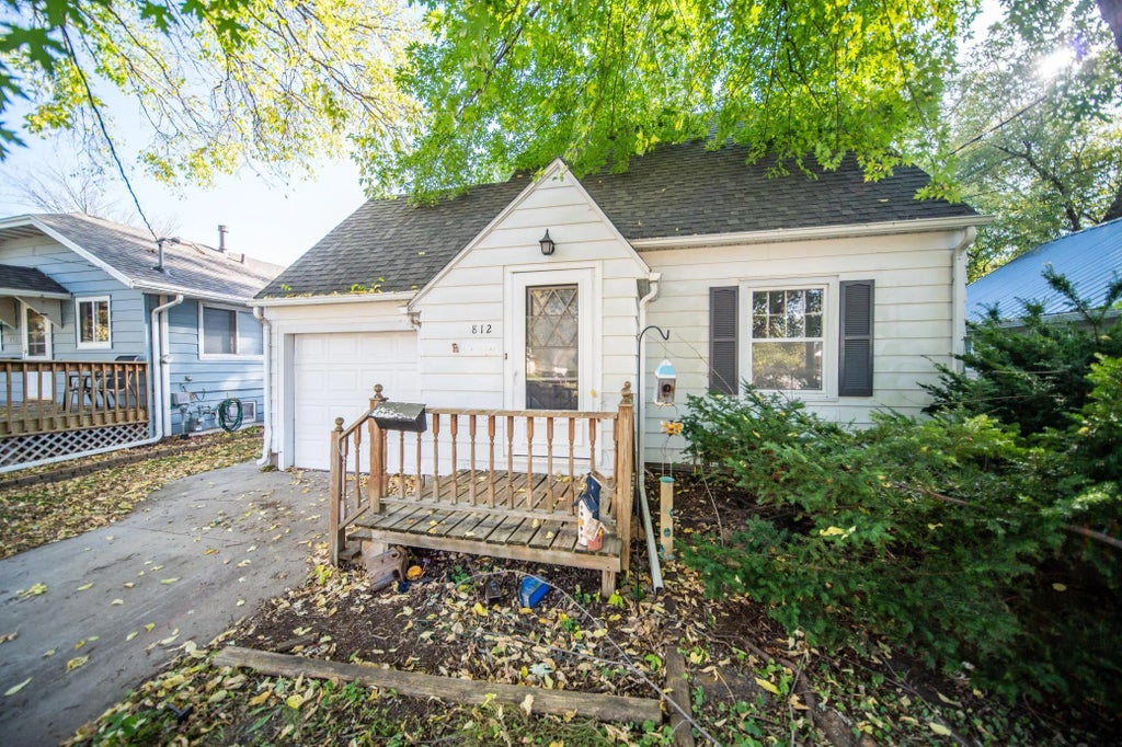 812 9th Avenue Nw, Rochester