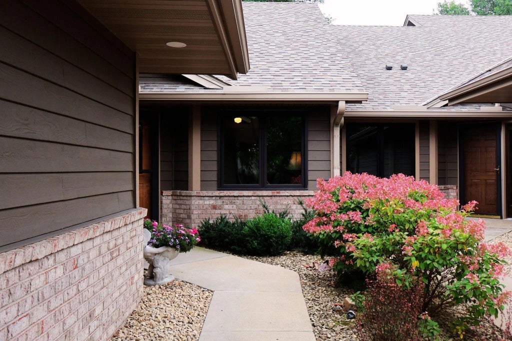 18053 Judicial Way S, Lakeville