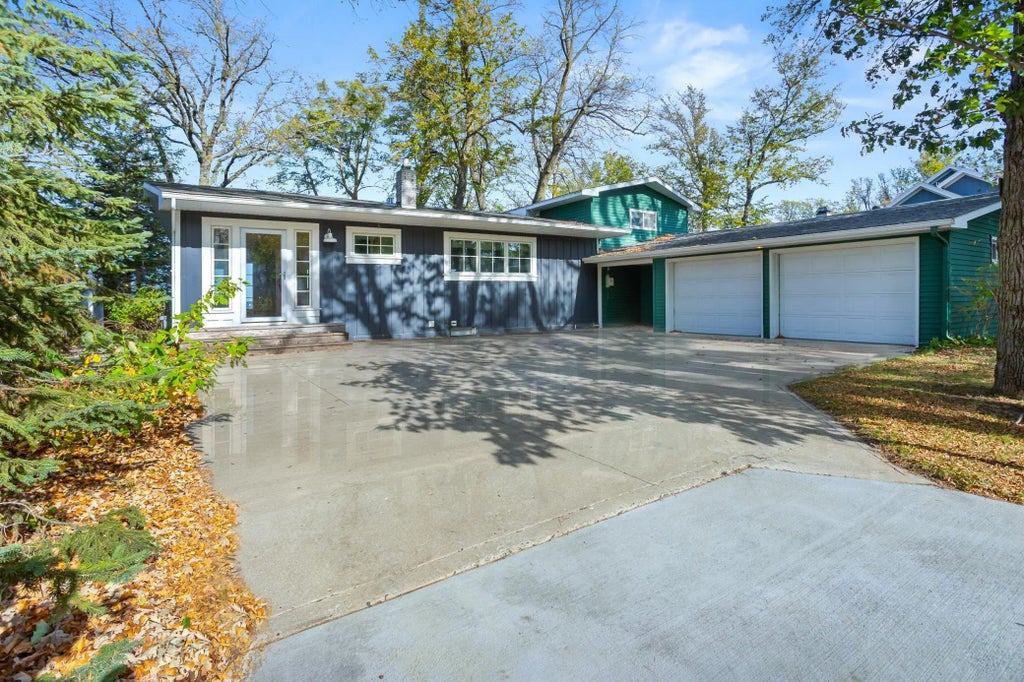 1158 S Shore Drive, Detroit Lakes