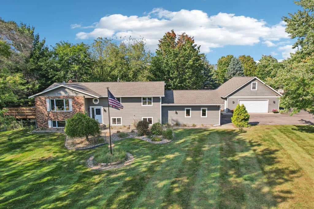 935 Ridge Pass, Hudson