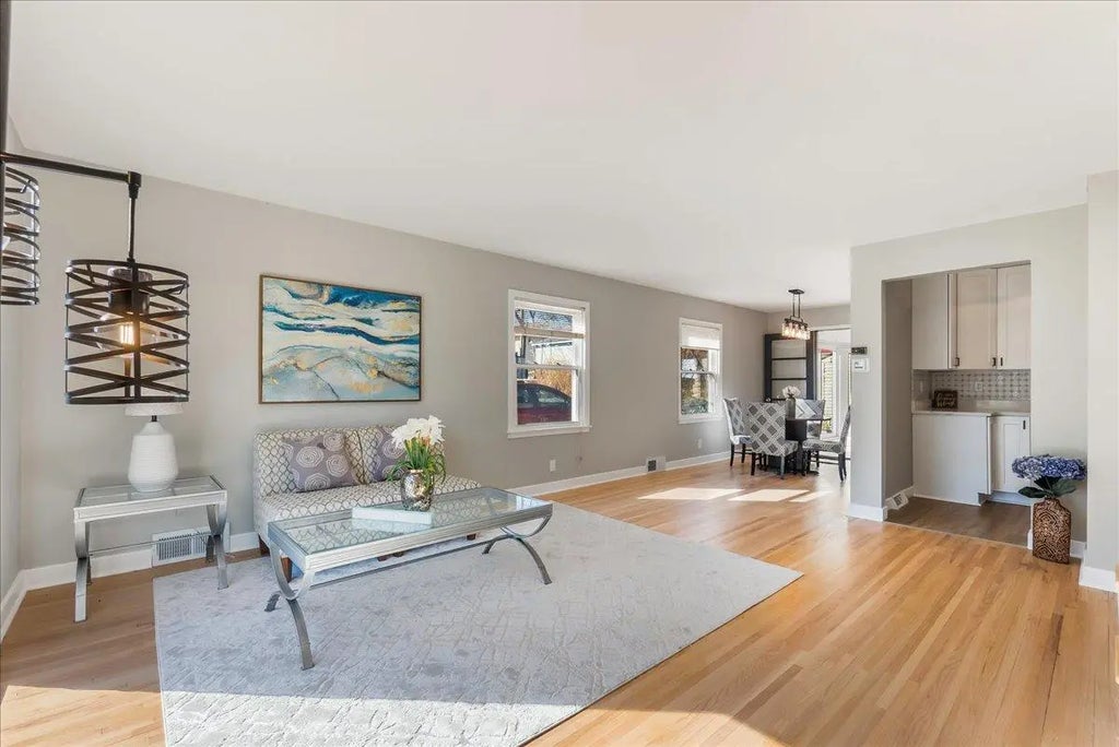 2910 Vernon Avenue S, Saint Louis Park