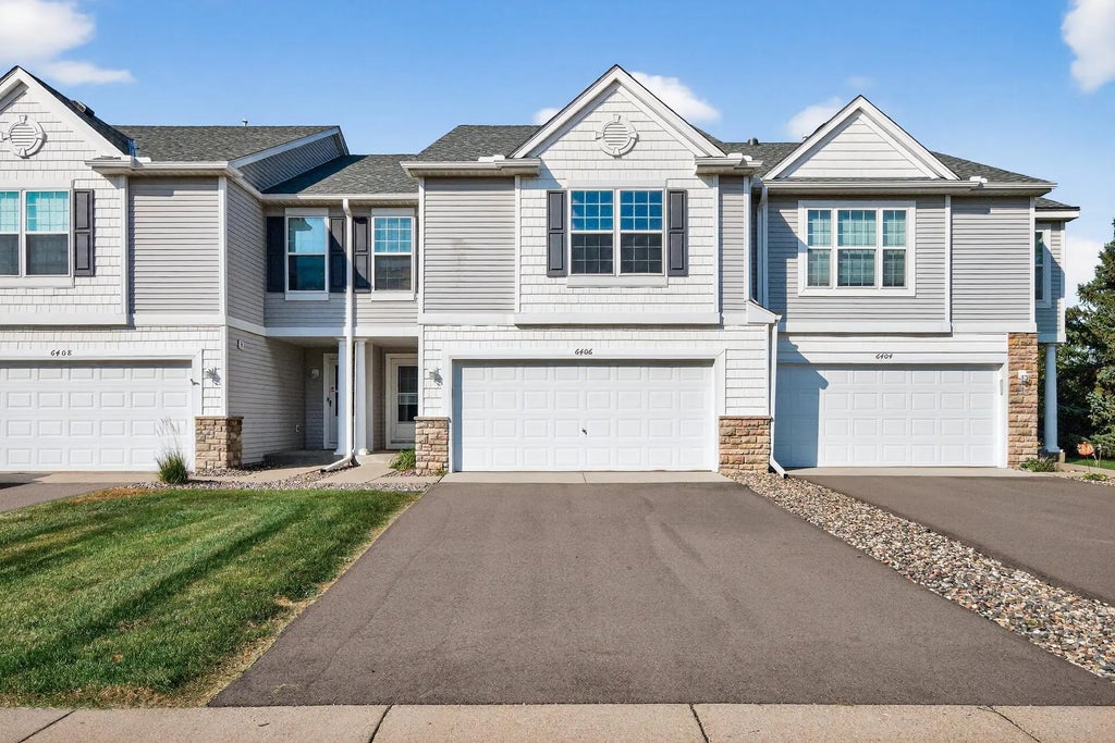 6406 157th Street W, Apple Valley