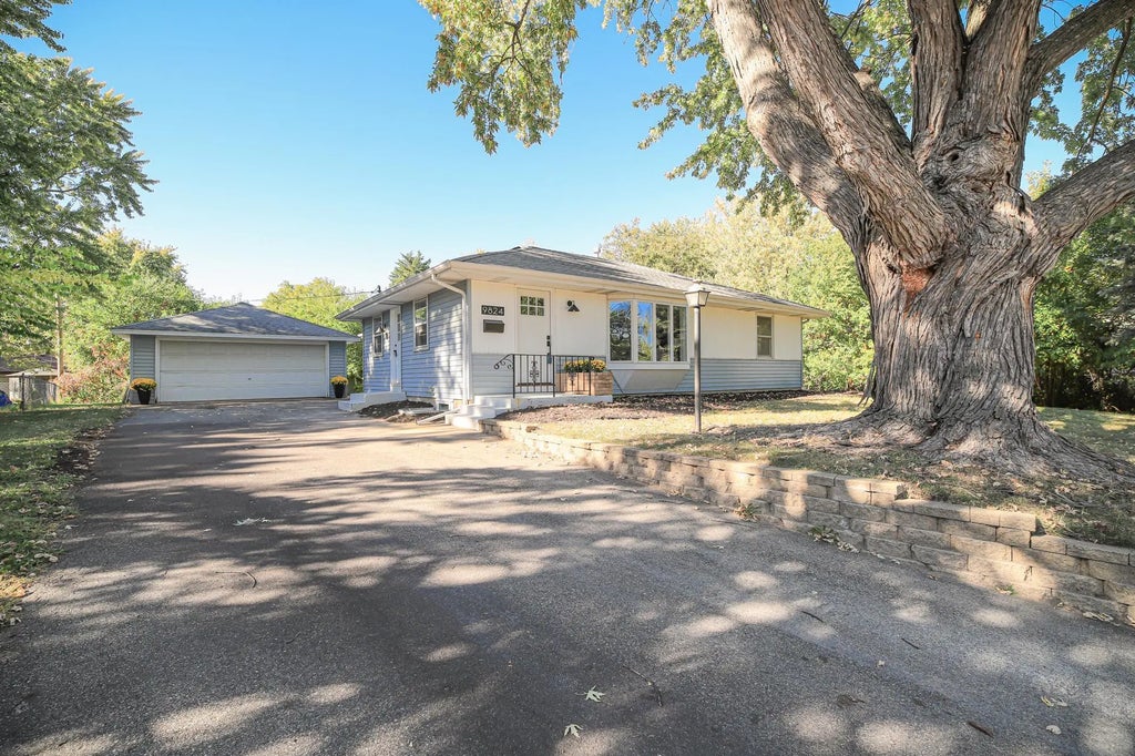 9824 Fremont Avenue S, Bloomington