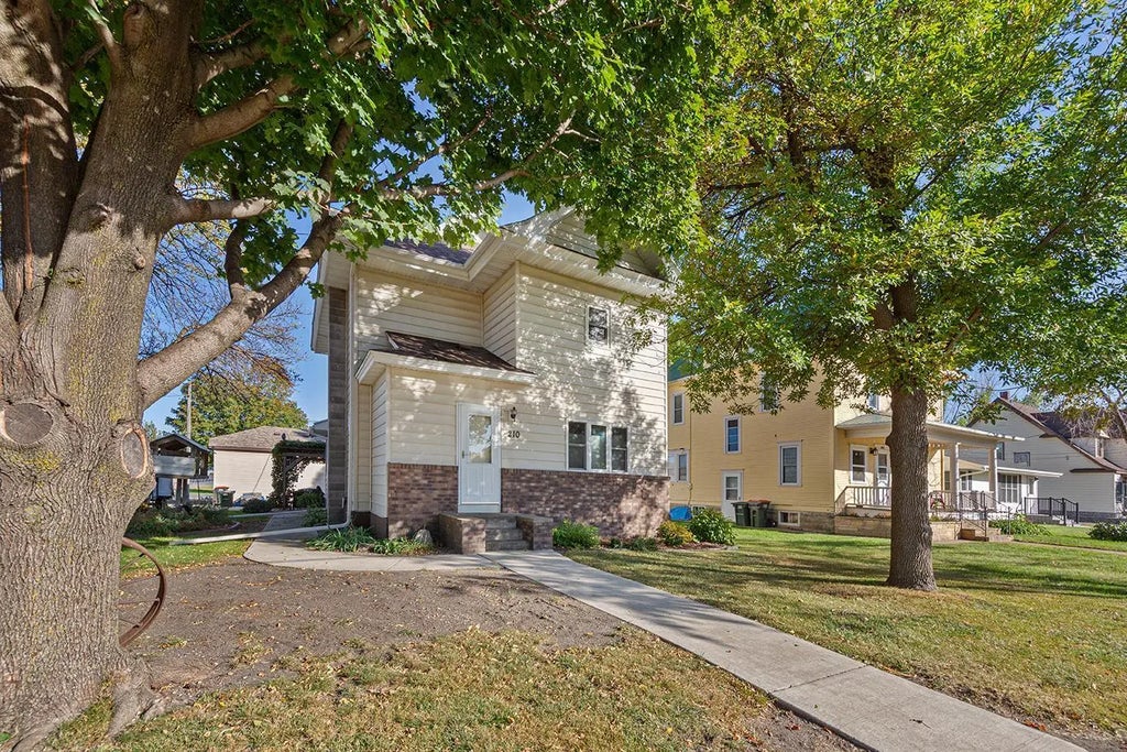 210 4th Street S, Gaylord