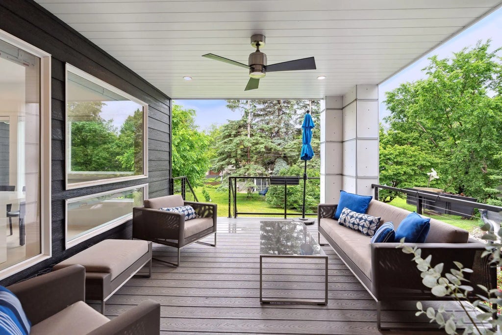 209 Westwood Drive N, Golden Valley