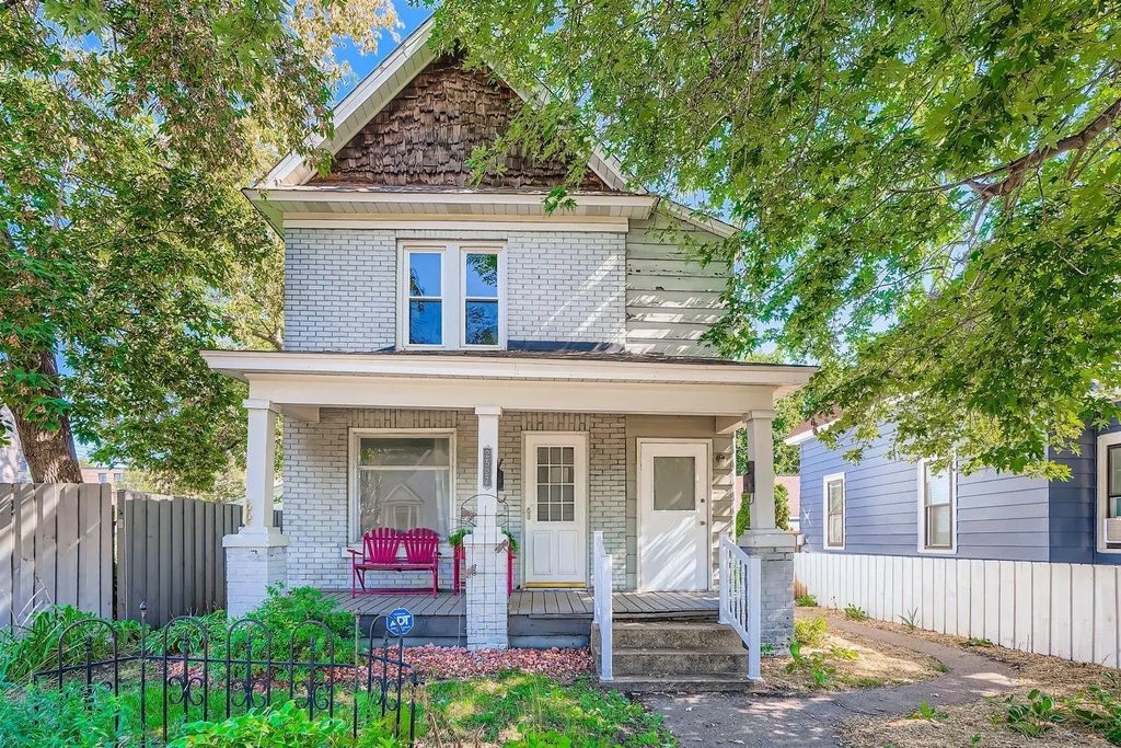 2527 University Avenue Ne, Minneapolis
