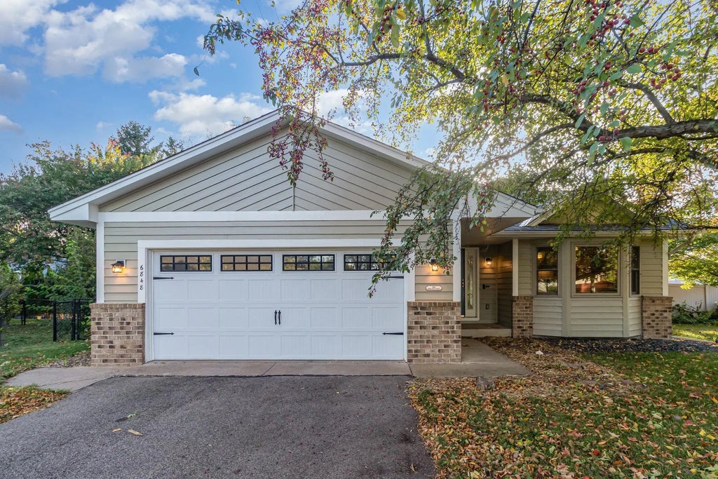 6848 Polaris Lane N, Maple Grove