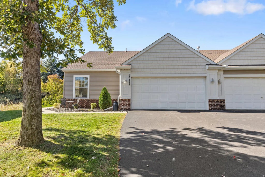 17829 38th Avenue N, Plymouth