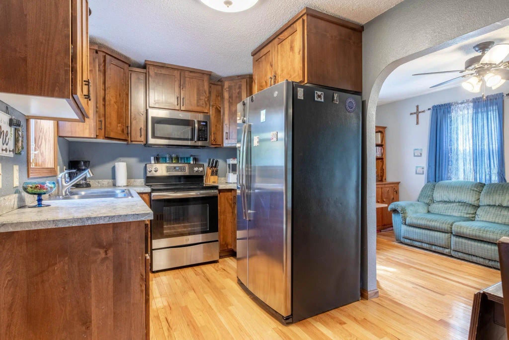 130 Broadway Avenue S, Foley