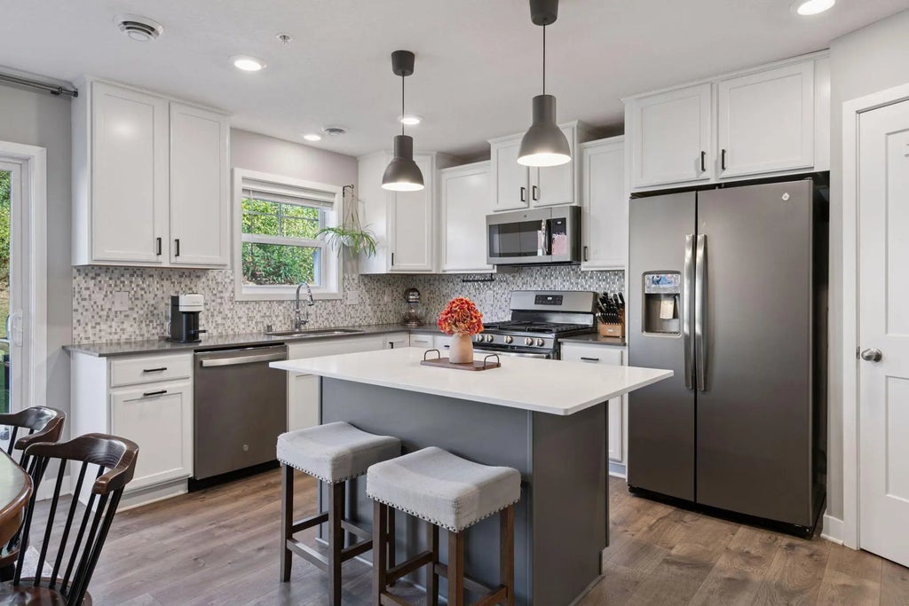 5648 Cattail Court Ne, Prior Lake