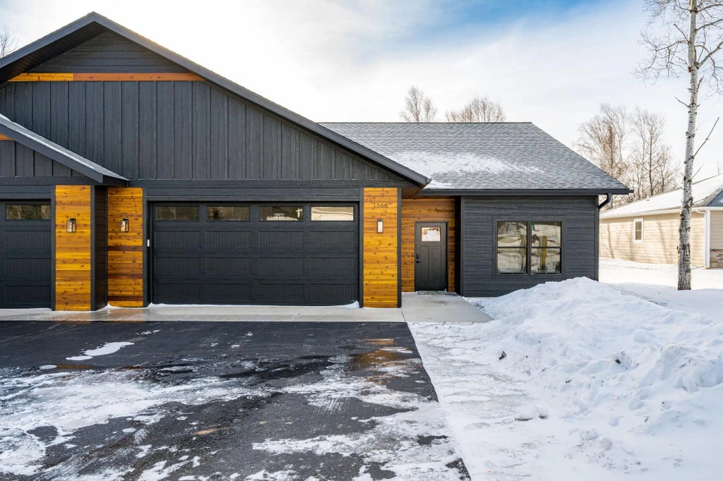 1566 Carlton Avenue W, Cloquet