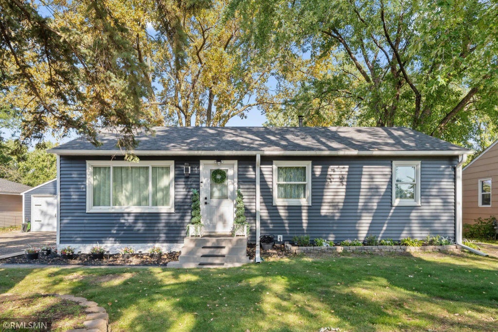 1715 Hillview Road, Shoreview