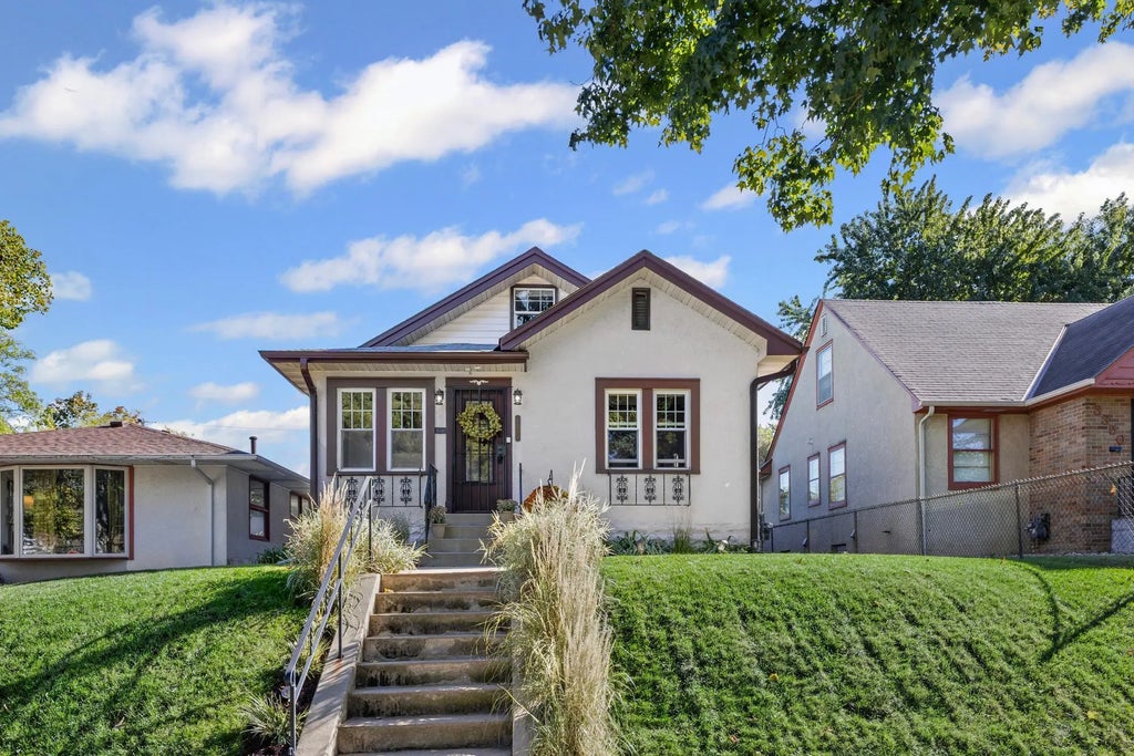 3354 Washburn Avenue N, Minneapolis