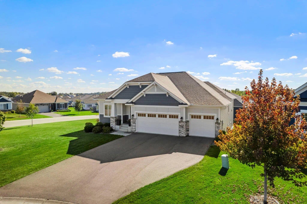 10706 28th Court Ne, Saint Michael