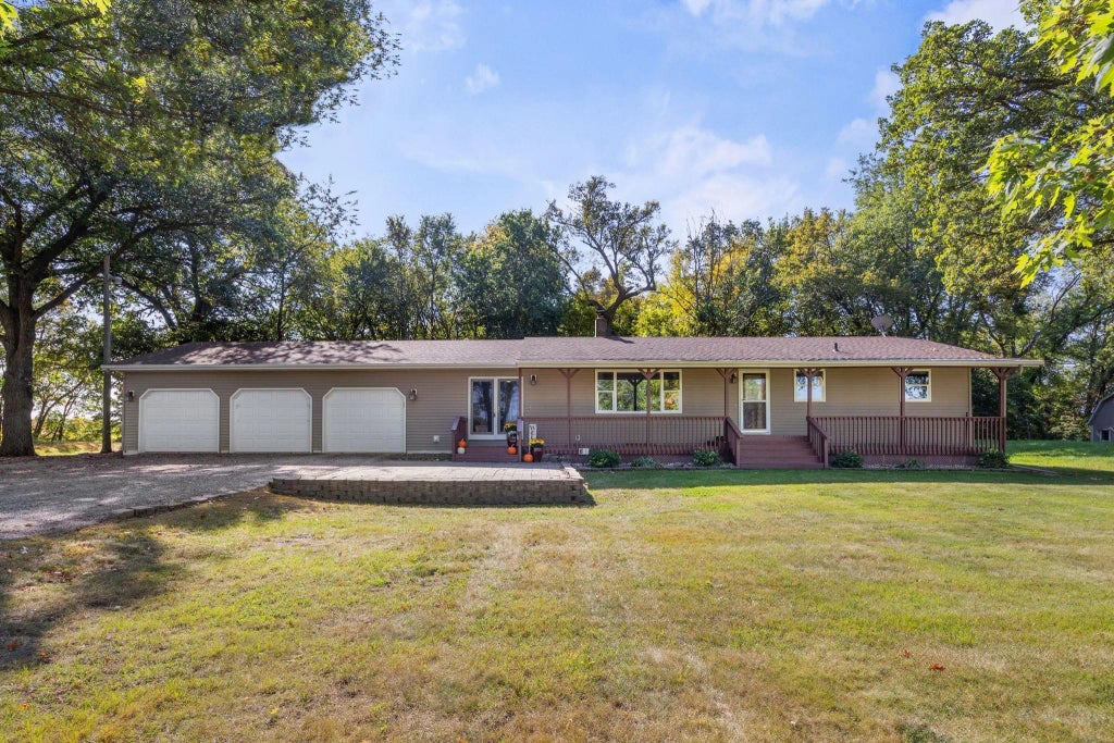 16869 220th Street, Hutchinson