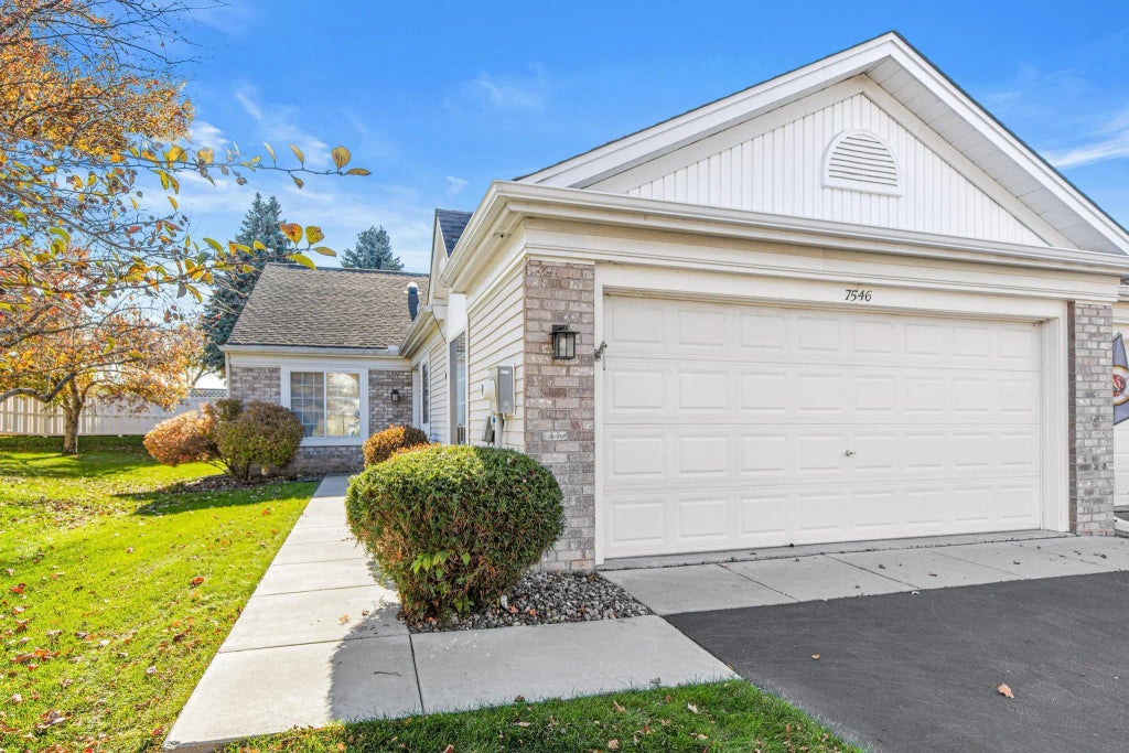 7546 Hinton Park Avenue S, Cottage Grove