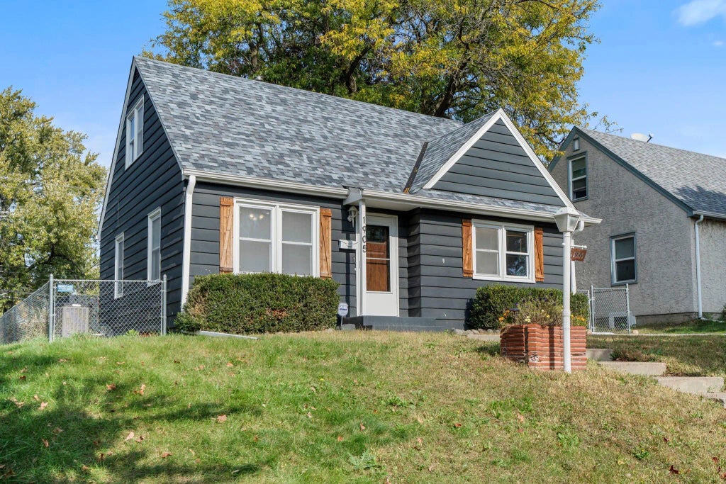 1905 Montana Avenue E, Saint Paul