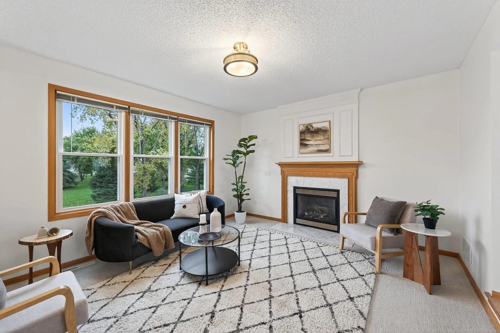 3090 Copper Oaks Draw, Woodbury