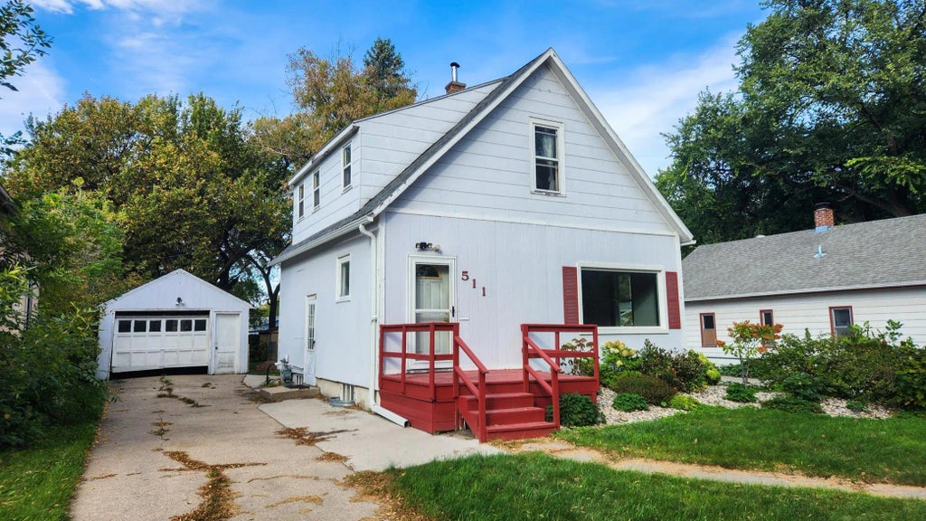 511 11th Street N, Moorhead
