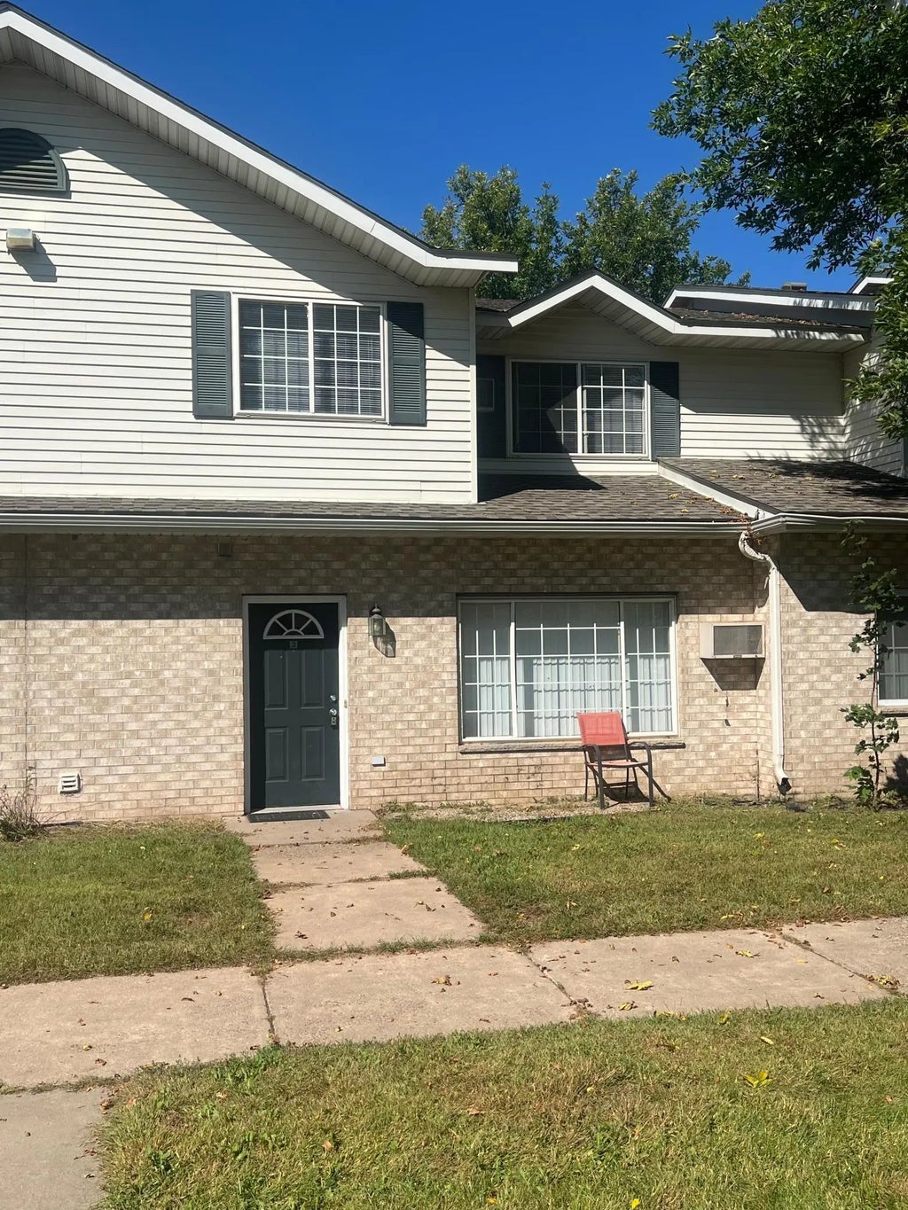 1259 Taylor Street #3, Shakopee
