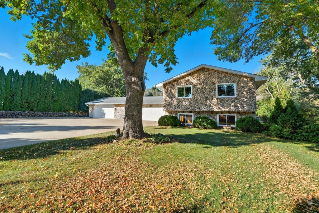 6391 Centerville Road, Lino Lakes