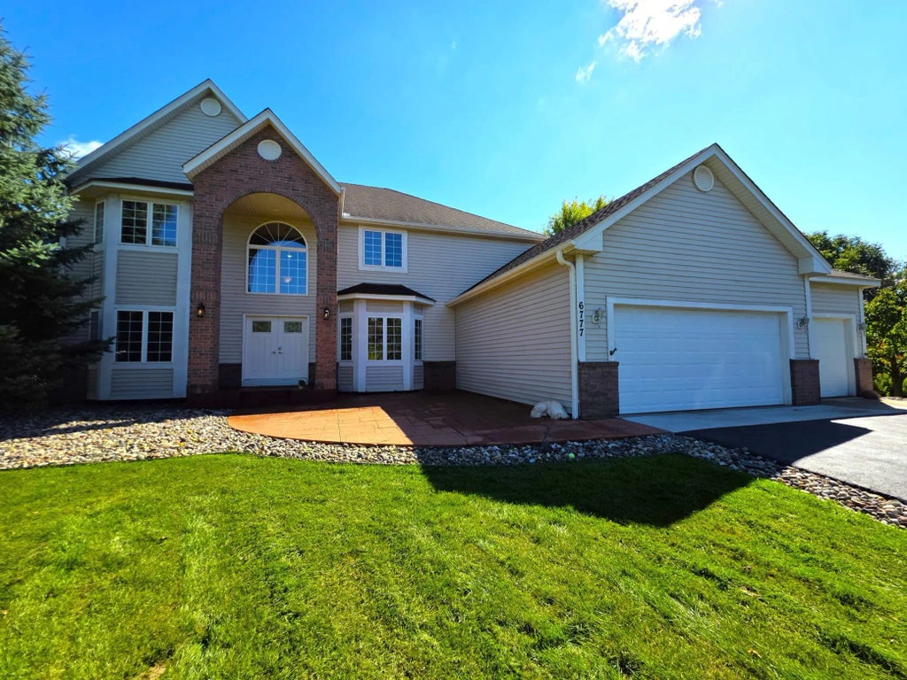 6777 Primrose Court S, Cottage Grove