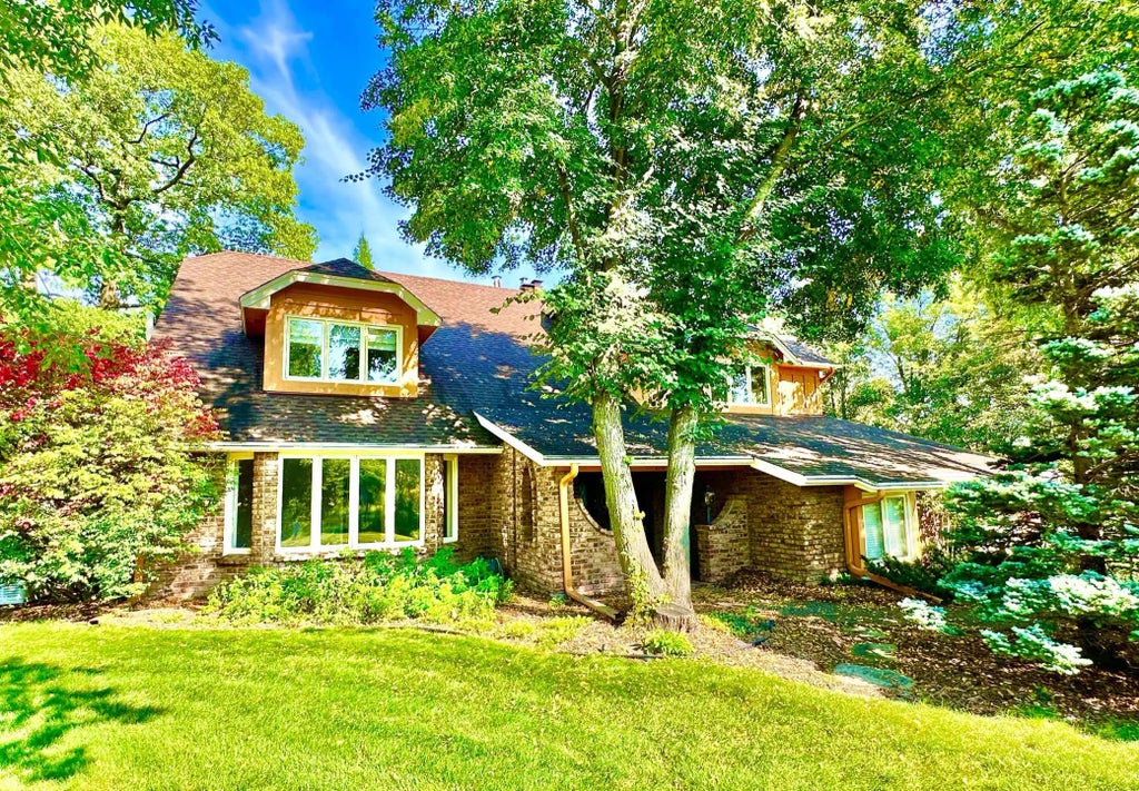 2717 Hidden Creek Lane, Minnetonka