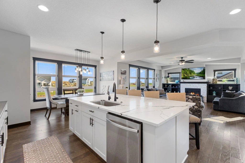 19600 Harbor Drive, Lakeville