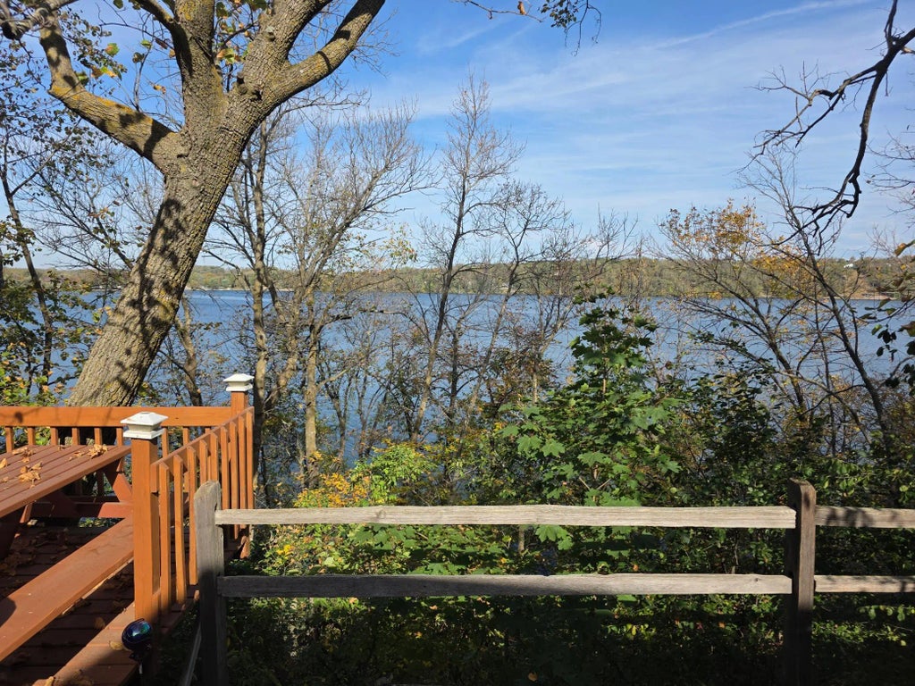 31963 Hillcrest Lane, Elizabeth Twp