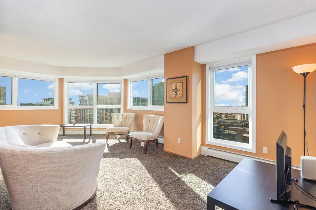 433 S 7th Street 1527, Minneapolis