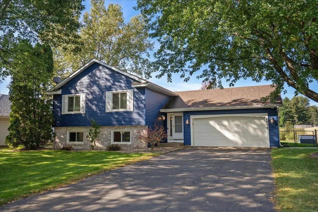 2678 Henslow Avenue N, Oakdale