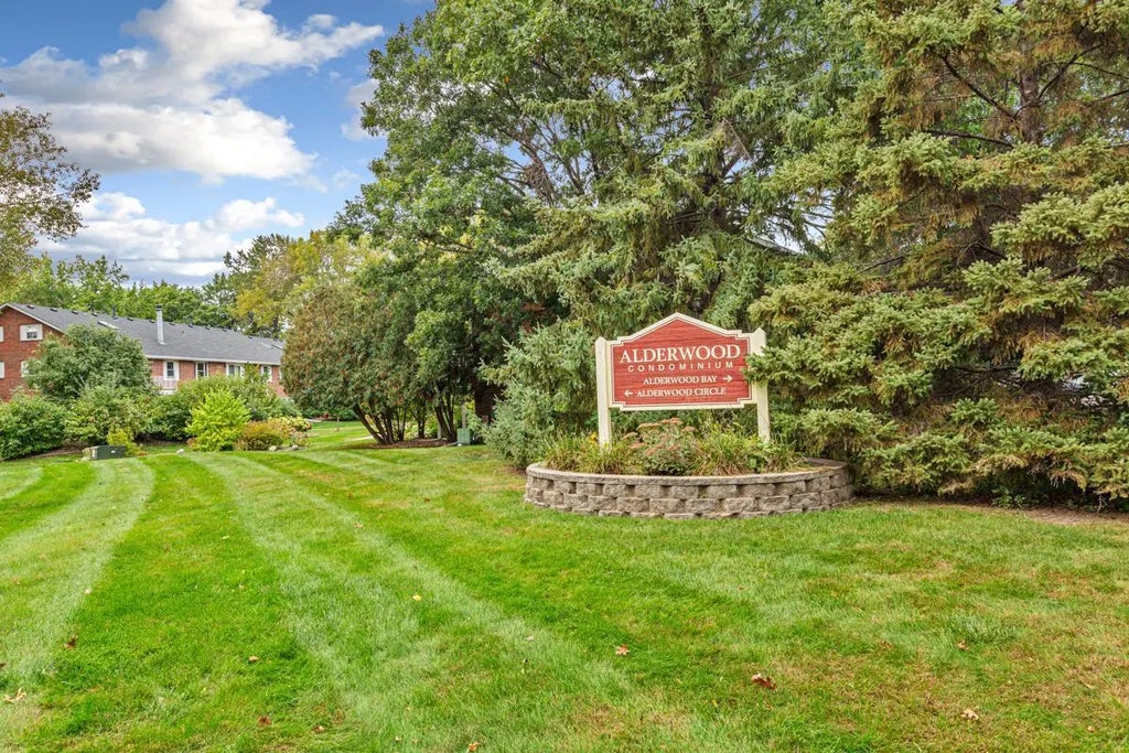 6337 Alderwood Circle B, Woodbury