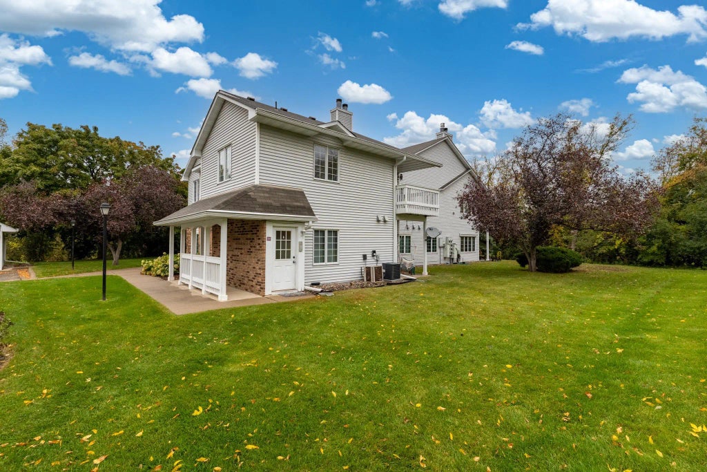 3557 Blue Jay Way 200, Eagan