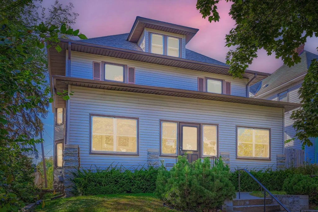 1118 Marshall Avenue, Saint Paul