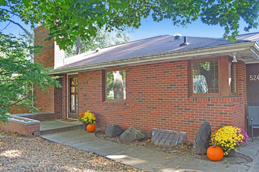 5241 Edenmoor Street, Edina