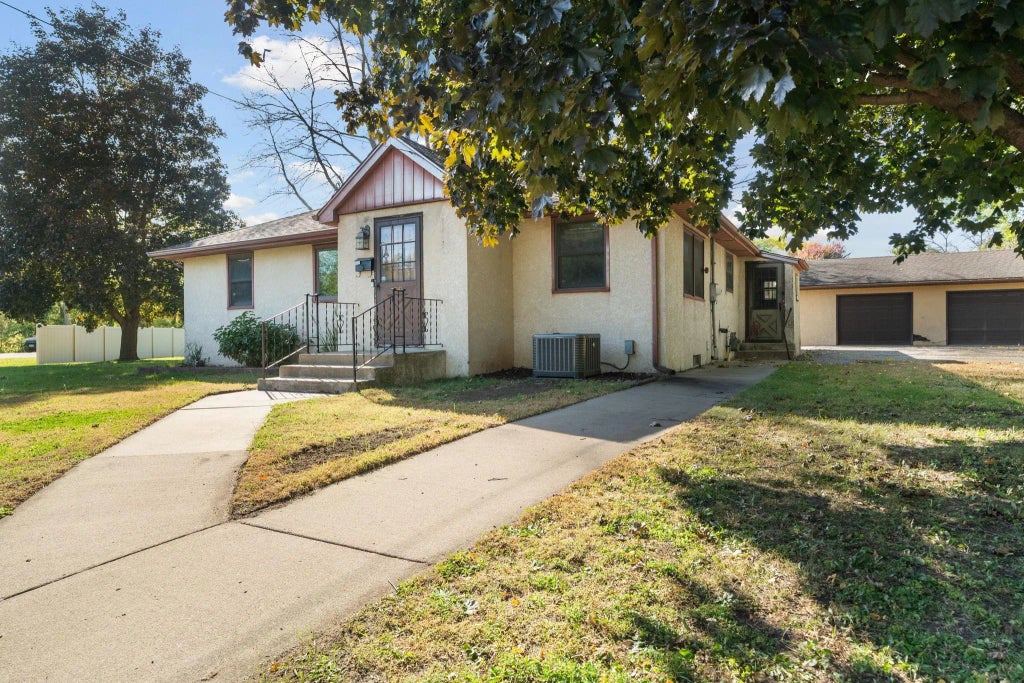 1942 Eddy Street, Hastings