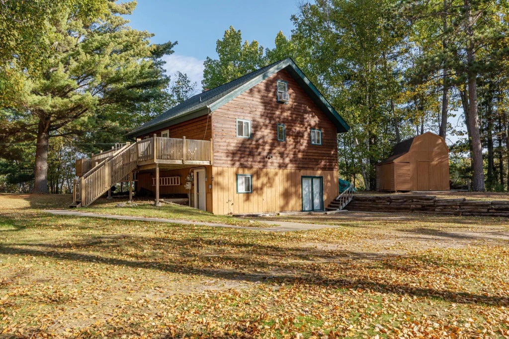 1546 Division Street W, Backus