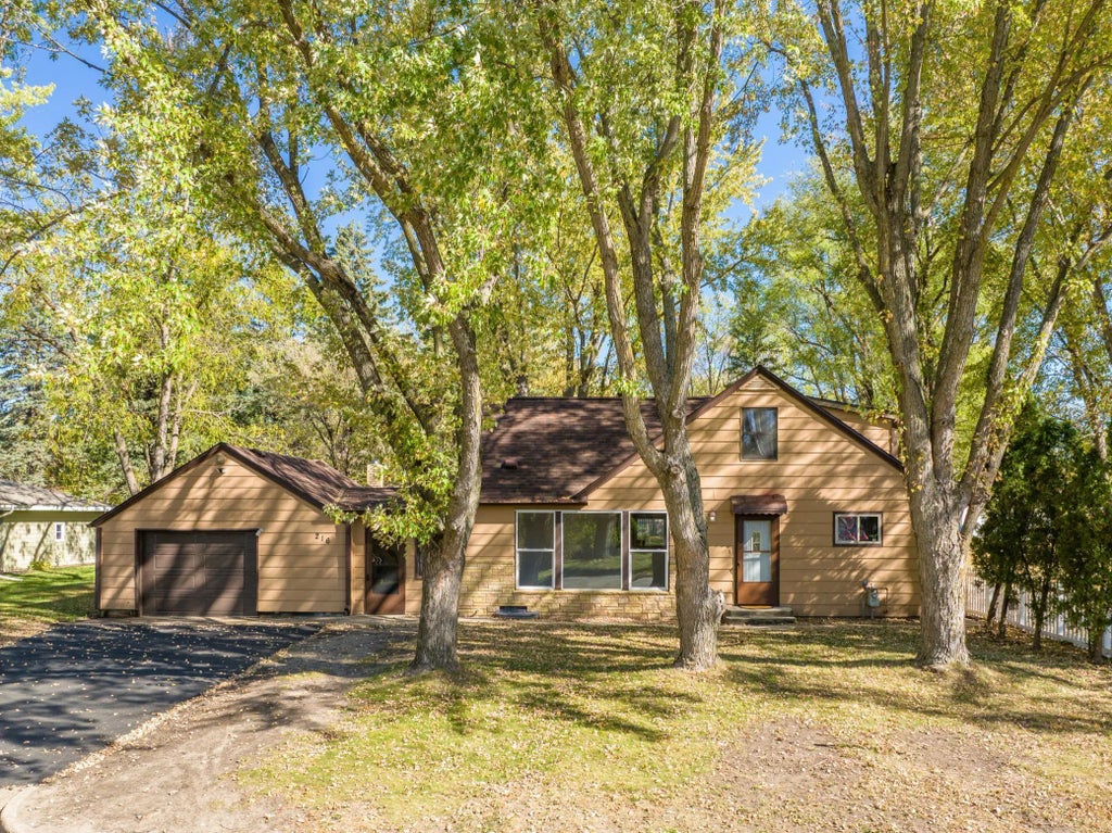 216 8th Avenue N, Sauk Rapids
