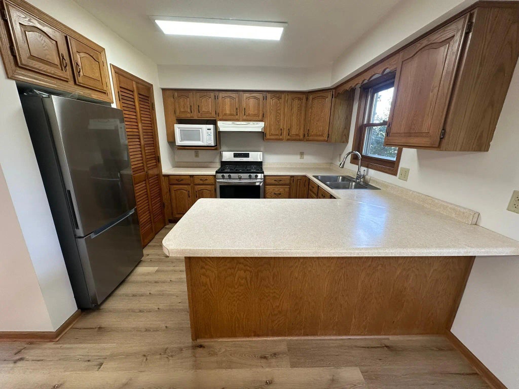 724 Hilltop Drive, Taylors Falls