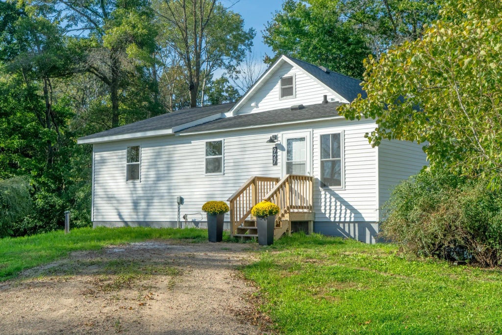 927 75th Street, Lincoln Twp