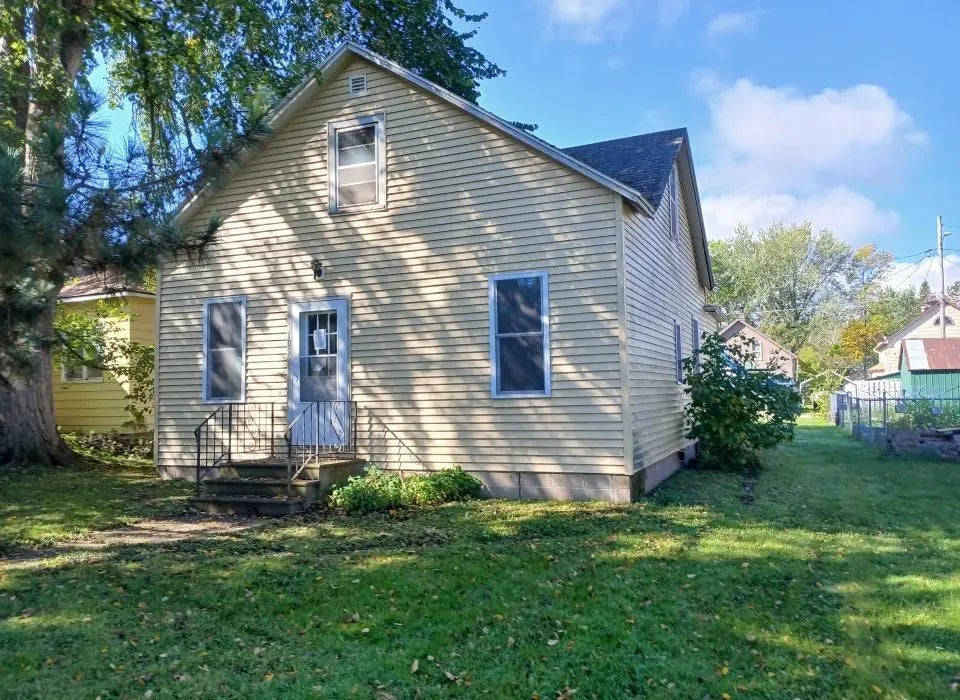 105 Sadie Street, Marble