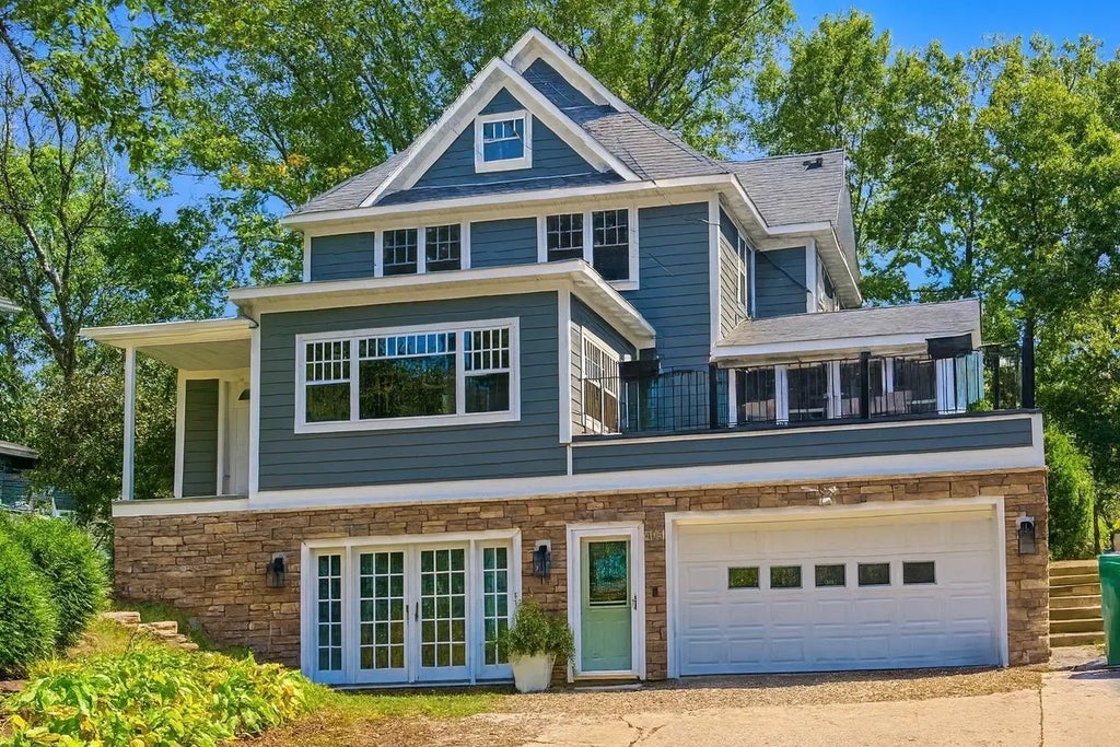 405 Vine Avenue, Albert Lea